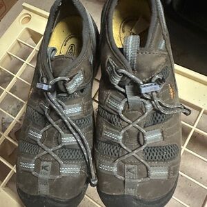 Keen Black and Brown Hiking Shoes